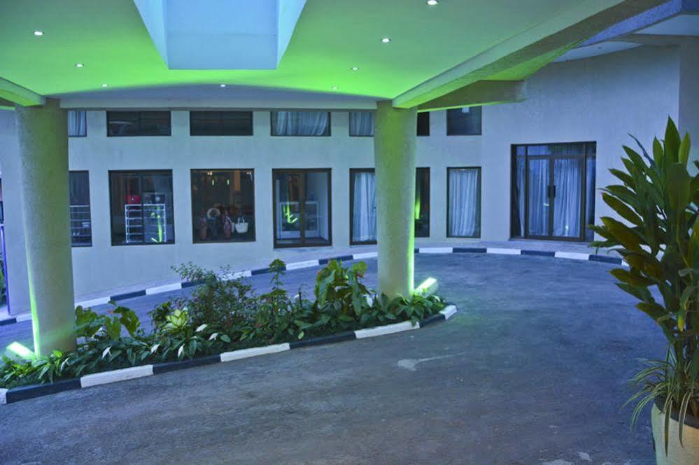 โรงแรมวิลลา ปอร์โตฟีโน คิกาลี ภายนอก รูปภาพ